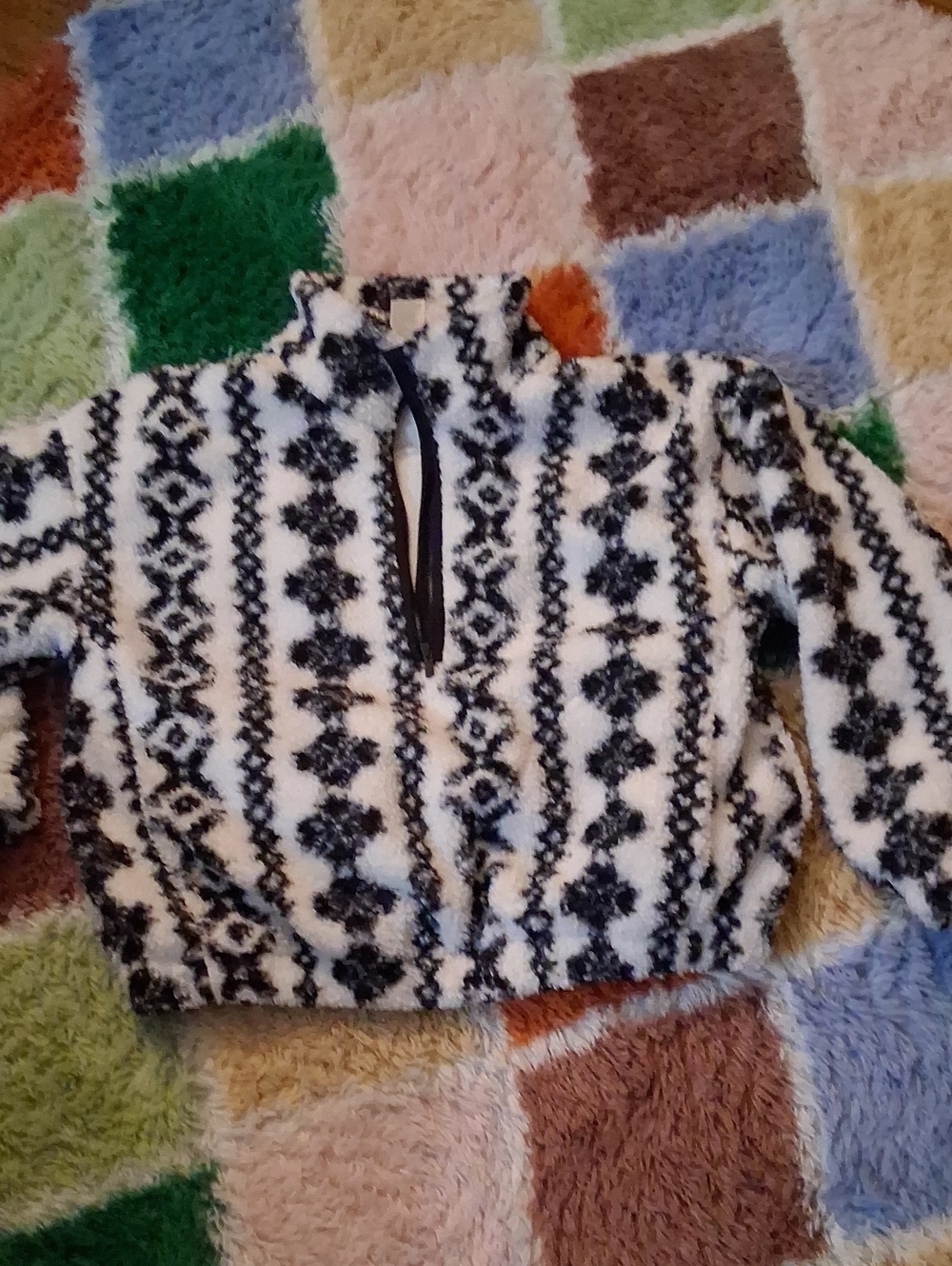 Allbin Motion Black & White Patterned Fleece Quarter-Zip Sweater - Picture 6 of 11